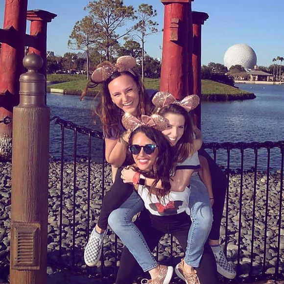 Meet your Posher, Danielle - Picture 1 of 1